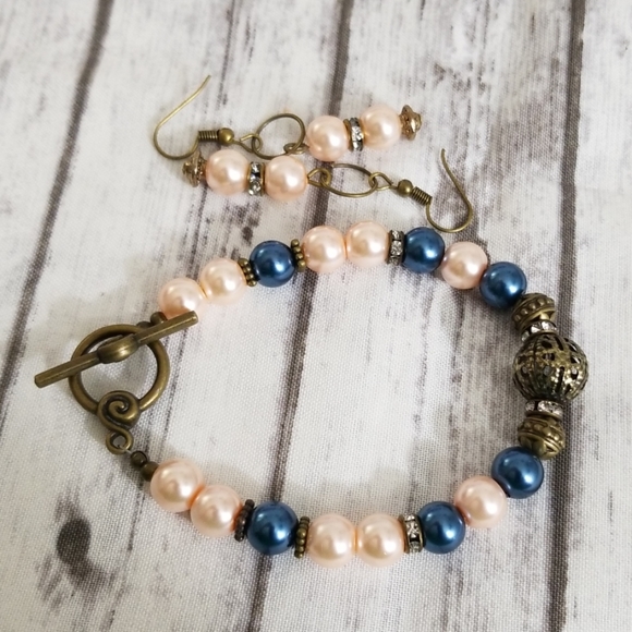 Midnight blue & peach glass pearl beaded bracele - Picture 5 of 8